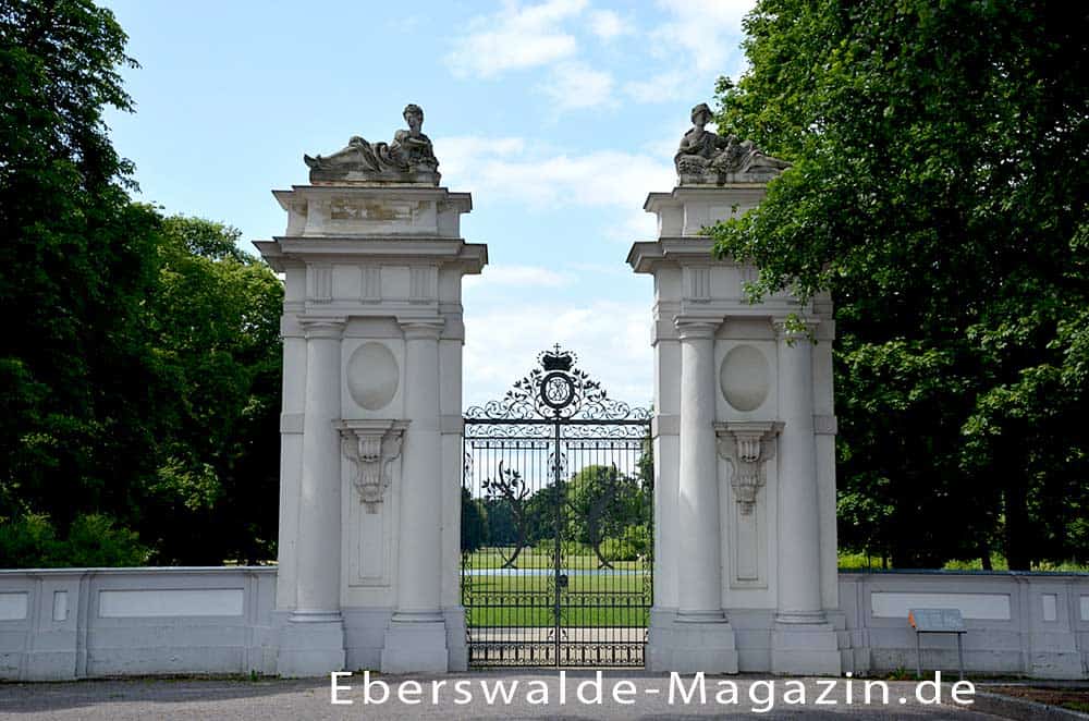 Oranienburg - ein Schlosspark-Eingang